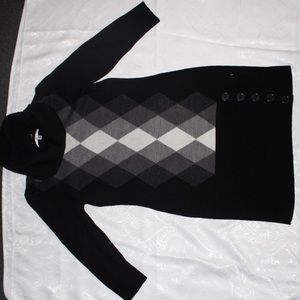 Black striped fall/winter dress 💛